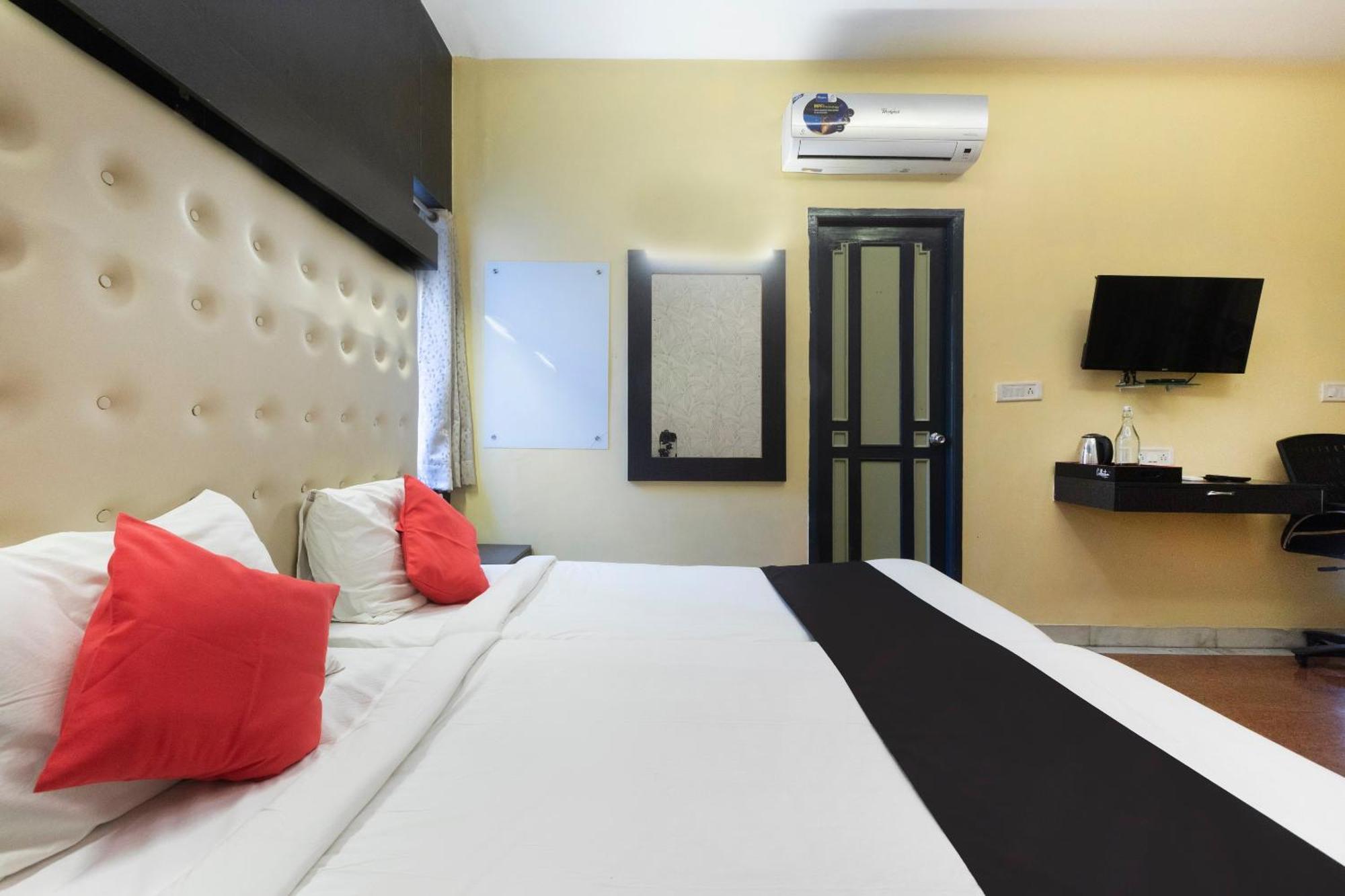 Collection O Santhome Residency Near Marina Beach Ченай Екстериор снимка